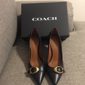 Coach Pumps